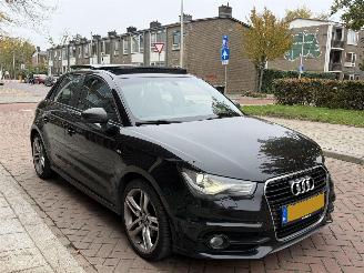 skadebil auto Audi A1 1.6TDI S-line Pano/Schaalstoelen/Keyless 2012/9