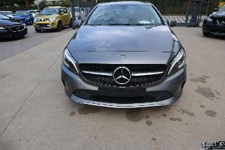 Schadeauto Mercedes A-klasse 180 D 2017/7