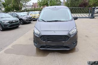 krockskadad bil bedrijf Ford Transit 1.5 CDTI 2023/3