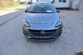 Schadeauto Opel Corsa 1.2 BENZ 2018/12