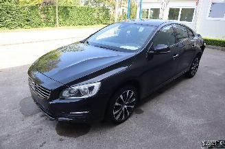 krockskadad bil auto Volvo S-60 1.5 BENZ 2018/4