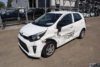 Vaurioauto  passenger cars Kia Picanto 1.0 BENZ 2019/9