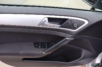 Volkswagen Golf 1.2 BENZ picture 12