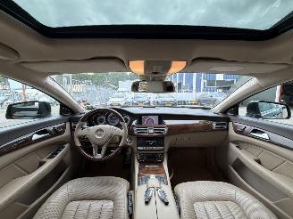 Mercedes CLS 350 CDI 4 MATIC AMG FULL OPTIONS NAP picture 12