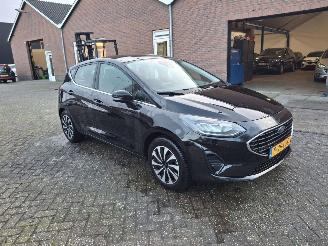 Avarii autoturisme Ford Fiesta 1.0  hybrid   titanium  navi 2022/4