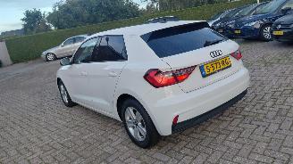 skadebil auto Audi A1 1.0i 5drs   95pk navi   airco 2023/3