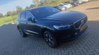 uszkodzony samochody osobowe Volvo Xc-60 2.0 d4   awd   automaat  197pk leer  navi 2020/2
