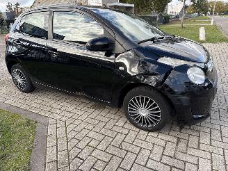 Citroën C1 1.0e VTI FEEL LICHTE SCHADE! 228000 KM BOUWJAAR 2016 2950 EURO picture 5