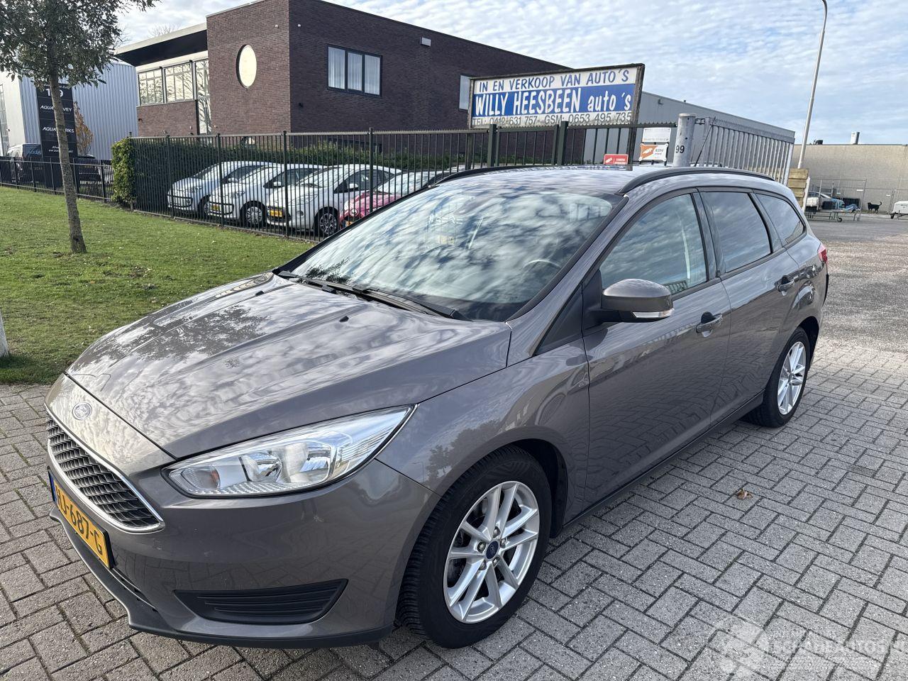 Ford Focus 1.0 TREND EDITION LICHTE SCHADE! BOUWJAAR 2015  3750 EURO