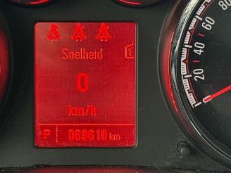 Opel Meriva 1.4 TURBO AUTOMAAT RIJDBARE SCHADE! BOUWJAAR 2014 5250 EURO picture 9