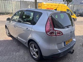 Renault Scenic 1.4 16V TCe 130 MPV  Benzine 1.397cc picture 4