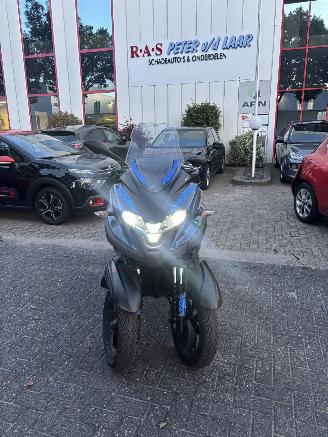 Schade motor Yamaha Overige Tricity AUTORIJBEWIJS 2023/6