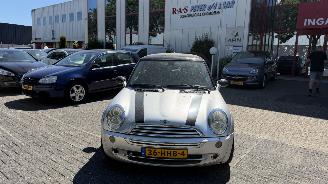 Salvage car Mini Mini COOPER 2005/6