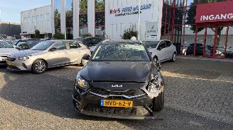 Schadeauto Kia Ceed 1.0 T-GDi ComfortLine 2025/7