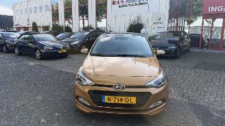 Coche accidentado Hyundai I-20 1.2 HP I-MOTION PREMIUM 2014/1