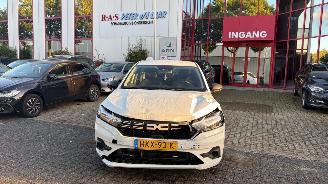 damaged passenger cars Dacia Sandero 1.0 TCe 90 Expression 2025/4