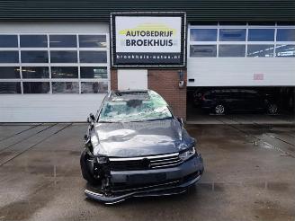 Uttjänta bilar auto Volkswagen Passat Passat Variant (3G5), Combi, 2014 1.6 TDI 16V 2015/4