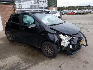 Toyota Yaris Yaris III (P13), Hatchback, 2010 / 2020 1.5 16V Hybrid picture 3