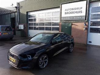 Coche siniestrado Audi A3 A3 Limousine (8YS), Sedan, 2020 1.0 30 TFSI 12V Mild Hybrid 2024/2