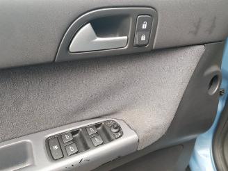 Volvo V-50 2.4 Momentum picture 18