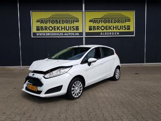 damaged passenger cars Ford Fiesta 1.0 Style 2016/3