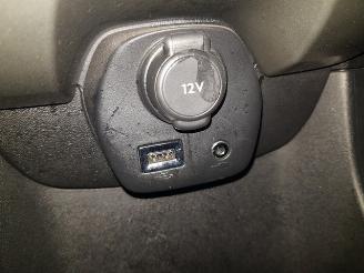 Peugeot 108 1.0 e-VTi Active picture 22