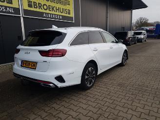 Kia Ceed 1.6 GDI PHEV DynamicPlusLine picture 8