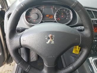 Peugeot 3008 1.6 THP Première picture 16