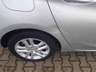 Opel Astra 1.0 Edition picture 10