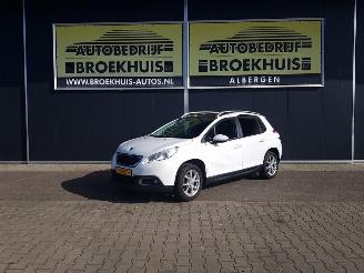 Schadeauto Peugeot 2008 1.2 PureTech Active 2016/2