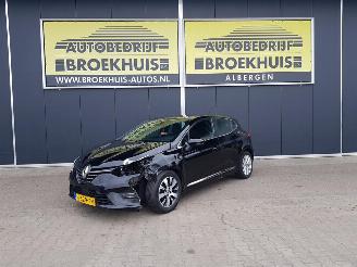 skadebil auto Renault Clio 1.0 TCe Intens 2021/12