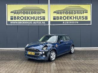 Damaged car Mini One Mini 1.5 D Pepper Business 2014/8