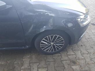 Volkswagen Polo 1.4 TDI Comfortline Connected Series picture 13