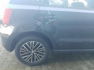 Volkswagen Polo 1.4 TDI Comfortline Connected Series picture 9