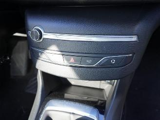 Peugeot 308 SW 1.6 BlueHDi picture 9