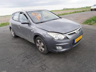 Hyundai I-30 1.6 CVVt picture 4