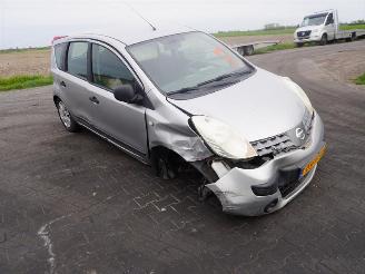 Nissan Note 1.4 16v picture 4