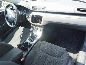 Volkswagen Passat Variant 2.0 FSi picture 10