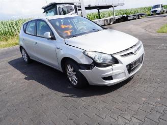Hyundai I-30 1.6 picture 4