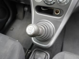 Opel Agila 1.2 16v picture 10