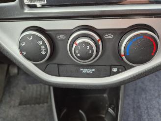 Kia Picanto 1.0 12V picture 9
