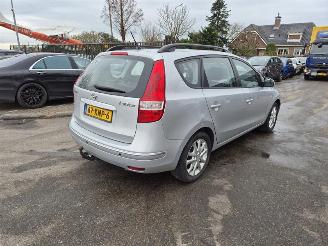 krockskadad bil auto Hyundai I-30 Crosswagon 1.6 CVVT 2010/1