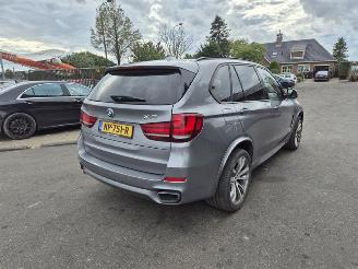 Schadeauto BMW X5 XDRIVE40E 2015/9