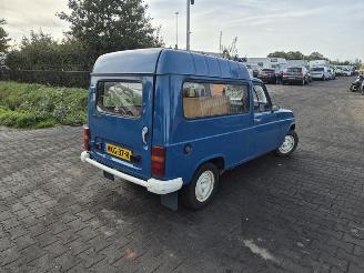 Démontage voiture Renault 4 Van 1.1 1980/3