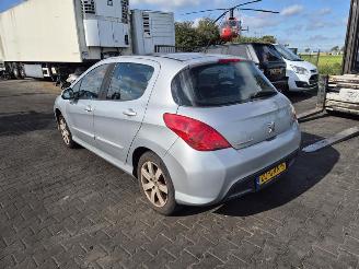 Peugeot 308 1.6 Vti picture 2