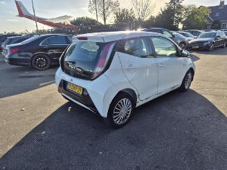 krockskadad bil auto Toyota Aygo 1.0 12v 2015/1