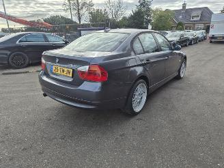 Salvage car BMW 3-serie 320i 2006/11