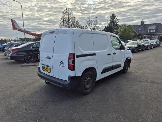 krockskadad bil bedrijf Citroën Berlingo 1.2 2020/7