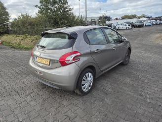 Uttjänta bilar auto Peugeot 208 1.0 Vti 2013/12