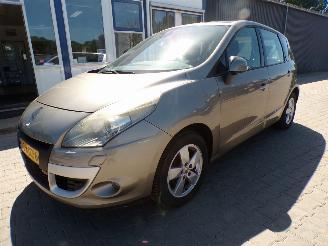 uszkodzony samochody osobowe Renault Scenic 1.4 TCE  Dynamique 2009/10